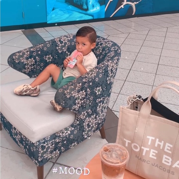 Meet your Posher, Magali - Picture 1 of 1